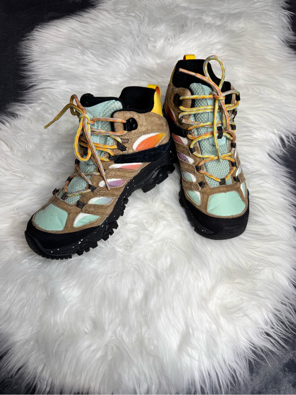 Women’s Merrell Moab 3 x Unlikely Hikers Collab Mid Multicolor Hiking Boots 8.5 - Picture 2 of 13